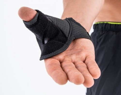 Orteza ręki stabilizująca kciuk AM-D-04   -  4SPORT.jpg
