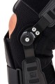 Offene Kniebandage mit Gelenkschiene und regulierter Bewegungsfreiheit AM-OSK-O 1R-01     -   4MEDIC.jpg