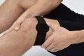Orteza na zespół pasma biodrowo-piszczelowego OKD-17    -    4SPORT.jpg